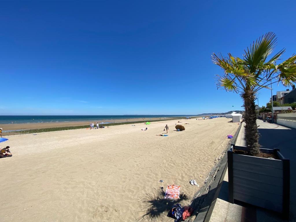 Les Pins Penches Apartment Villers-sur-Mer Bagian luar foto