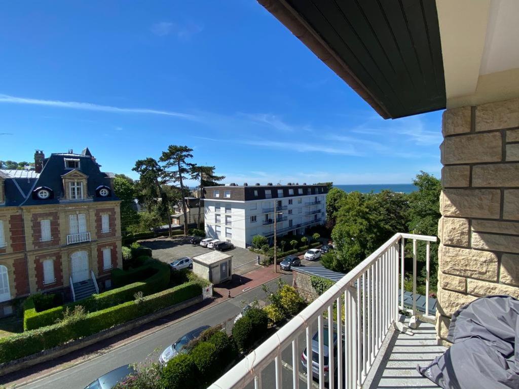 Les Pins Penches Apartment Villers-sur-Mer Bagian luar foto